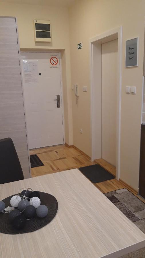 Apartman Studio Niki Суботиця Екстер'єр фото
